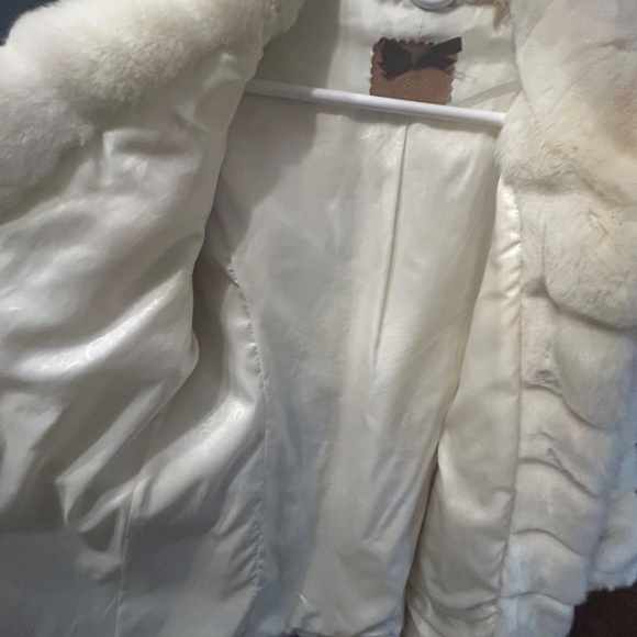 NWOT Guess winter white faux fur coat XL - Picture 4 of 5